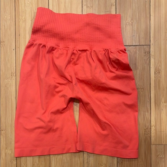 NWOT Free People Movement Ruched Good Karma Biker Shorts - Picture 5 of 10